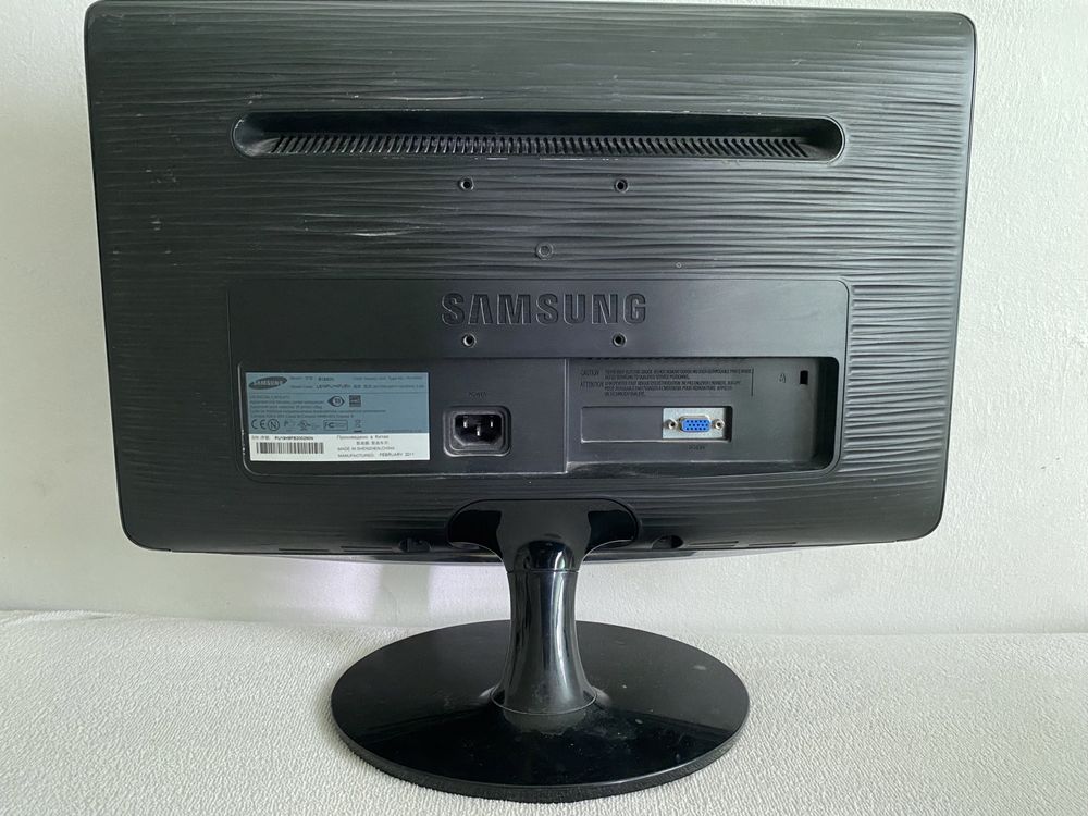Monitor SAMSUNG 18,5cala rozdzielczość 1366x768