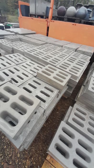 Блоки,парапети,шапки,поребрик