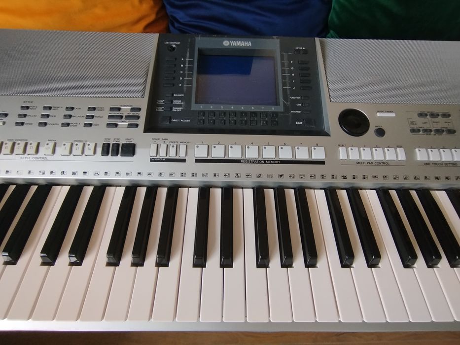 Yamaha s700 keyboard