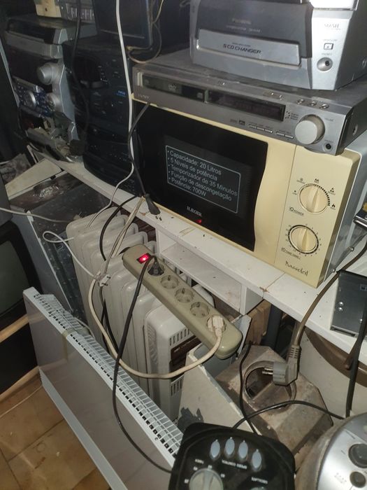 Venda de recheio eletrodomésticos sofas entre outros. Venda com urgênc