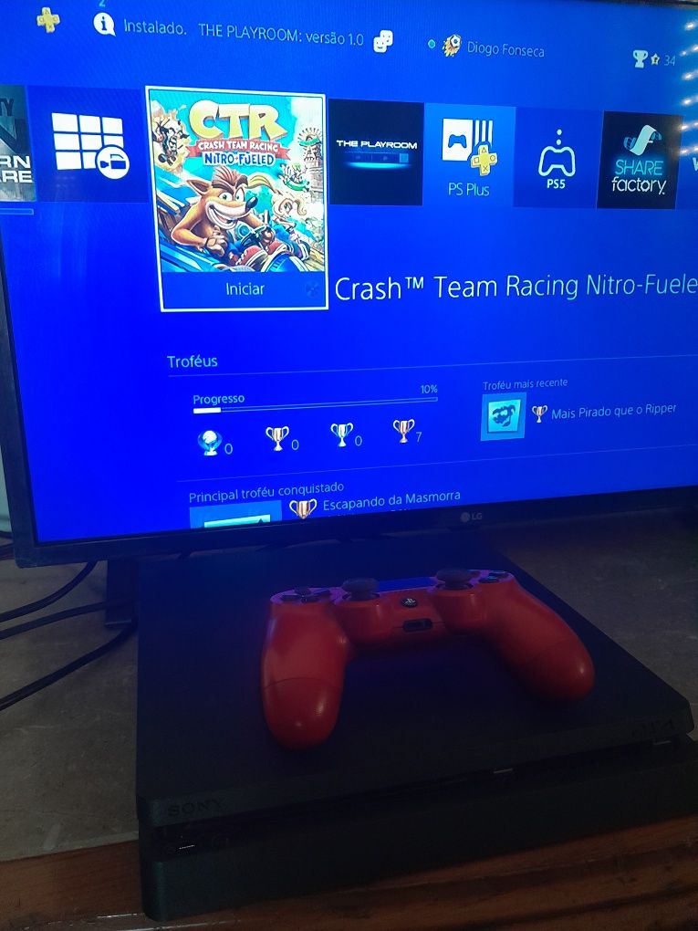 Play Station 4 1TB + 1 Comando Original Vermelho
