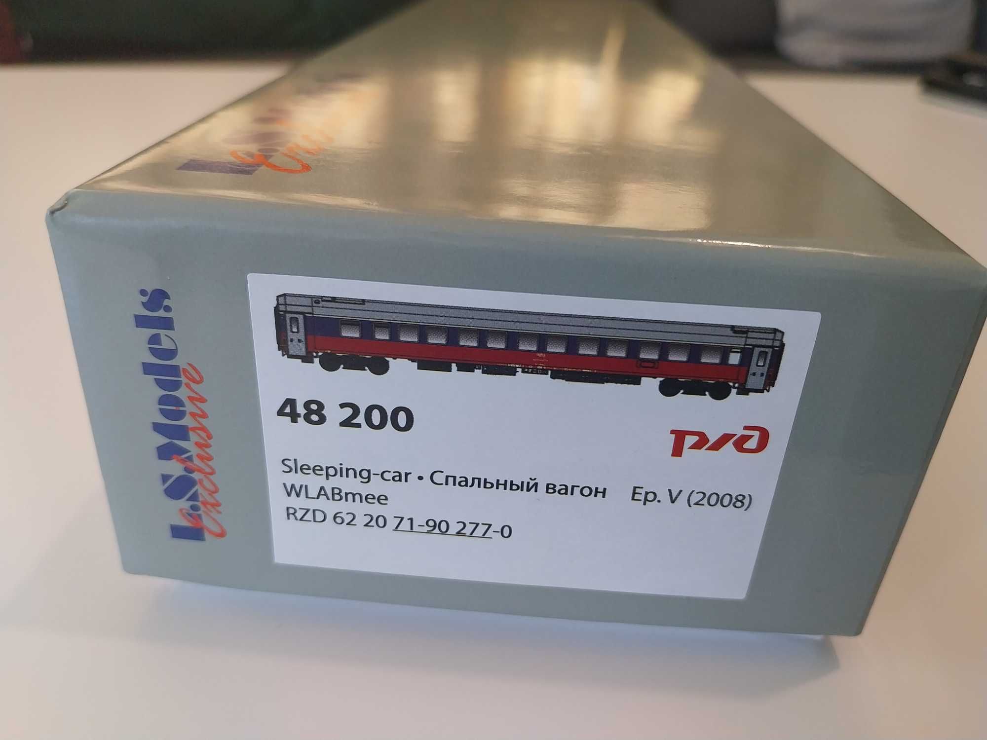 Wagon sypialny rosyjski WLABmee RZD - LS Models 48200 skala h0