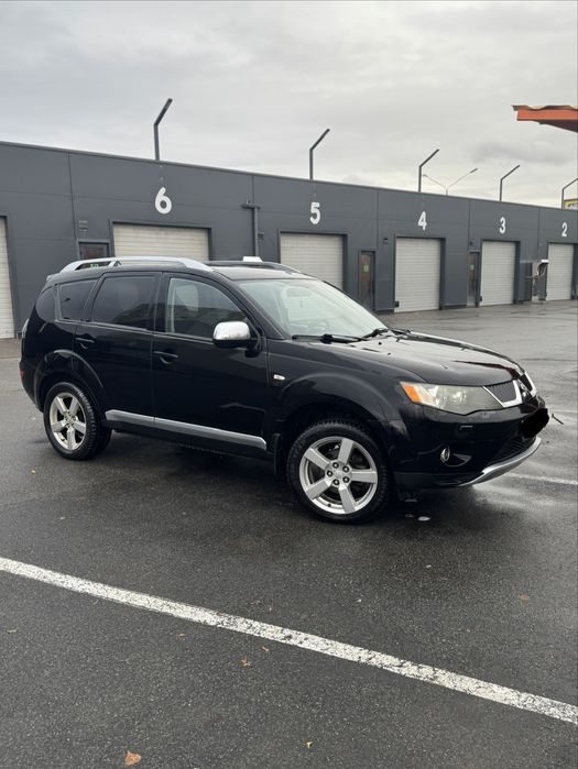 Mitsubishi Outlander XL 2.0d 2008 авто для ЗСУ
