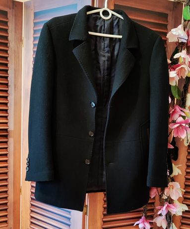 Стильное мужское пальто р. М, модне чоловіче пальто ідеальний стан