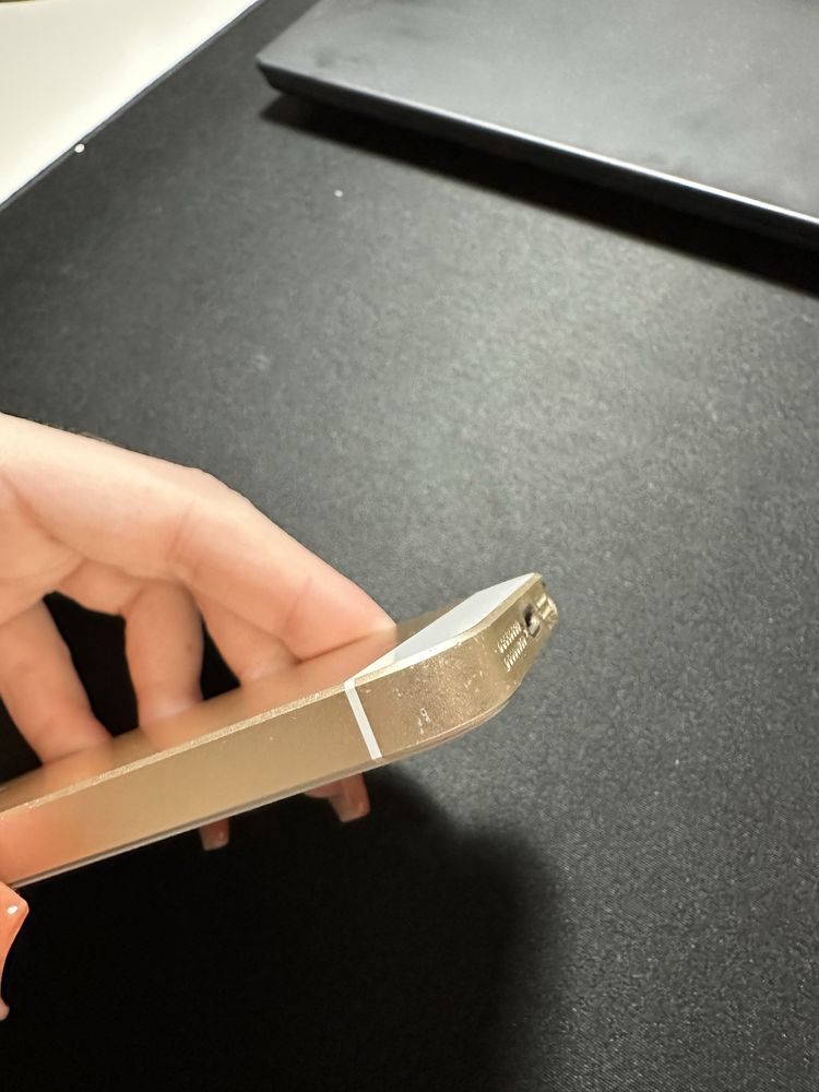 iPhone SE 2016 16gb gold stan bardzo dobry