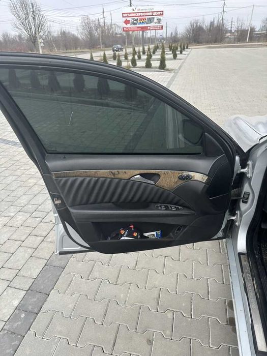 Продам машину Mercedes-Benz  E-Class