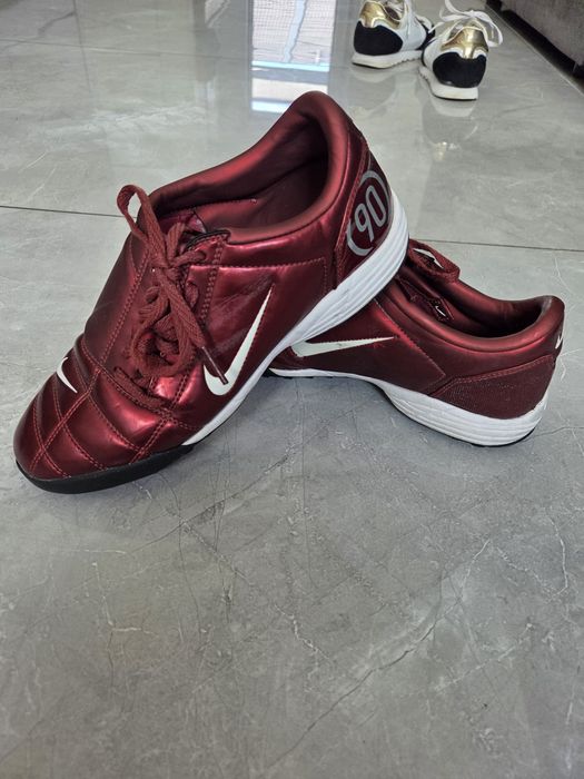 Buty Nike total 90