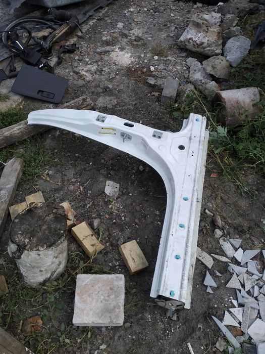 jeep Cherokee kl usa центральная стойка левая порог кузов в наличии