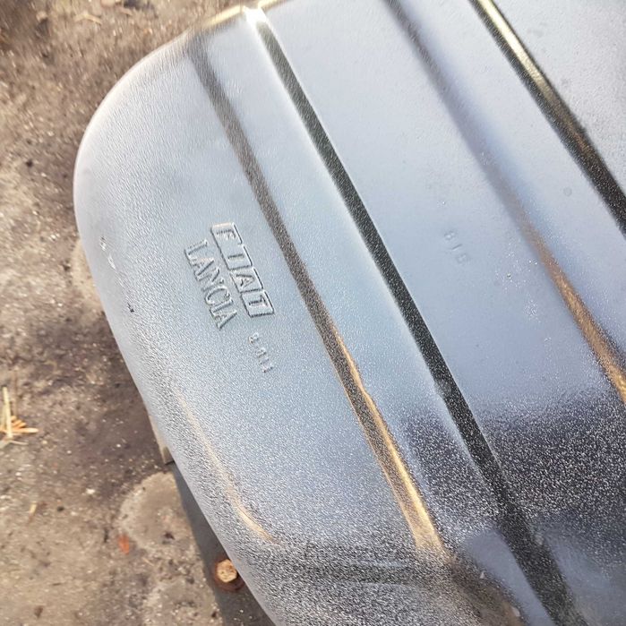 obudowa filtra powietrza zbiornik bak pływak pompa paliwa uno jak nowe