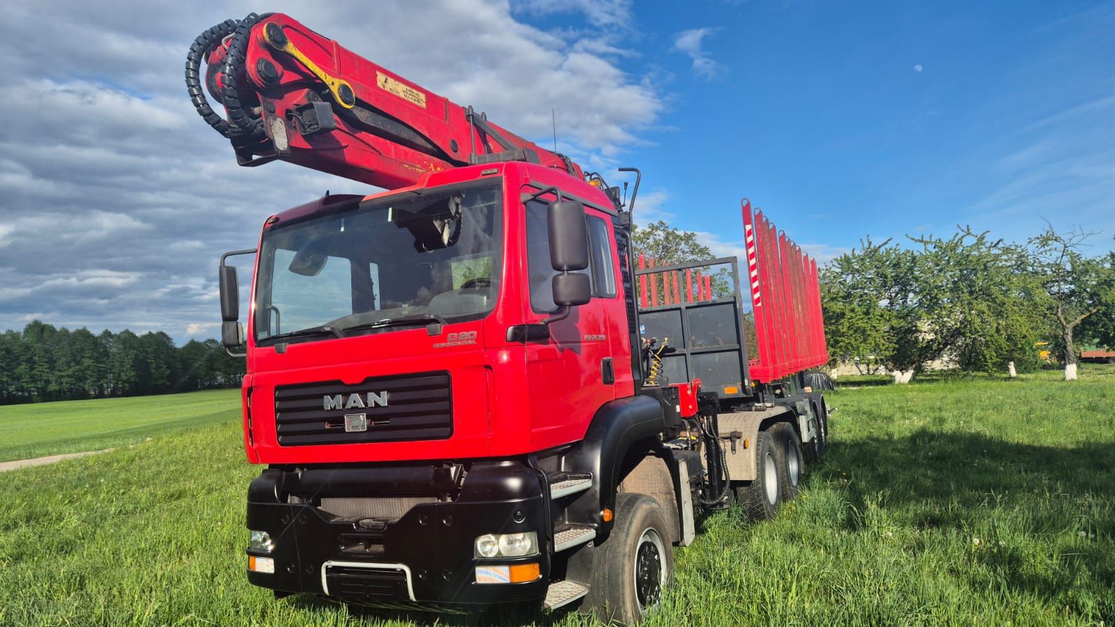 MAN 6x6 z dźwigiem