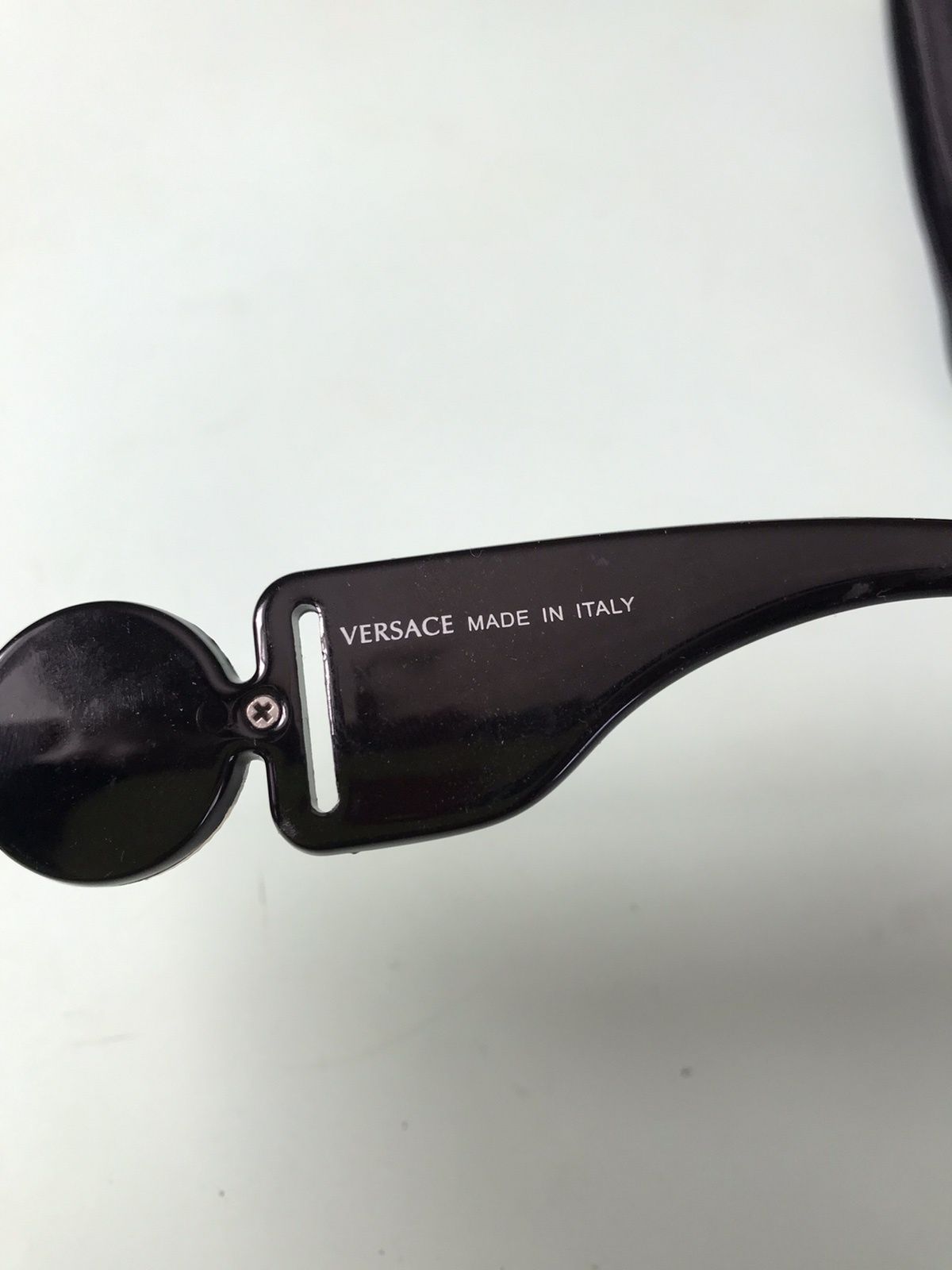 Очки фирмы Versace