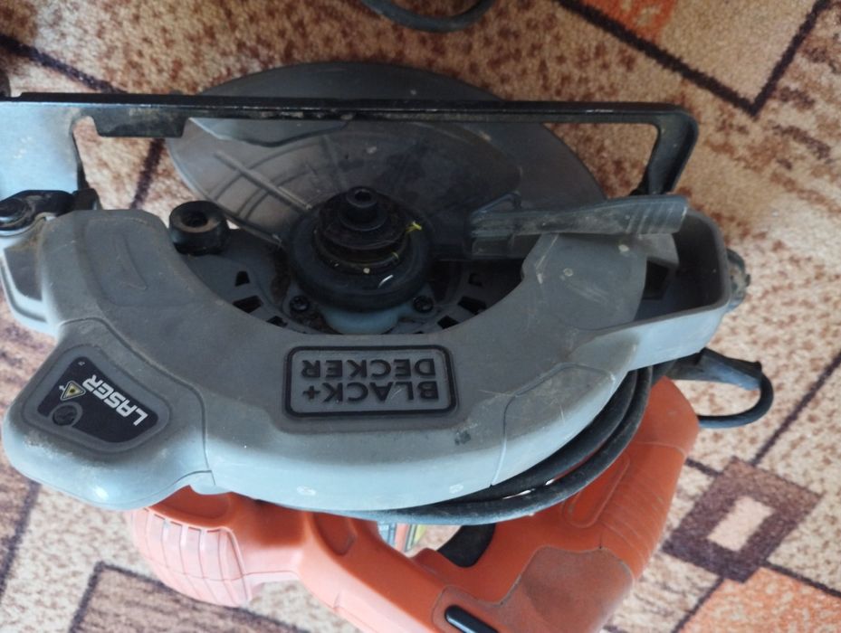 Дискова пила, паркетка Блек Декер