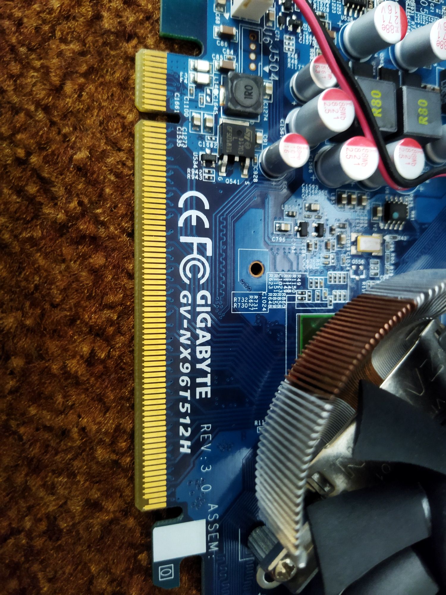 Видеокарта GIGABYTE GeForce 9600 GT 512MB GDDR3