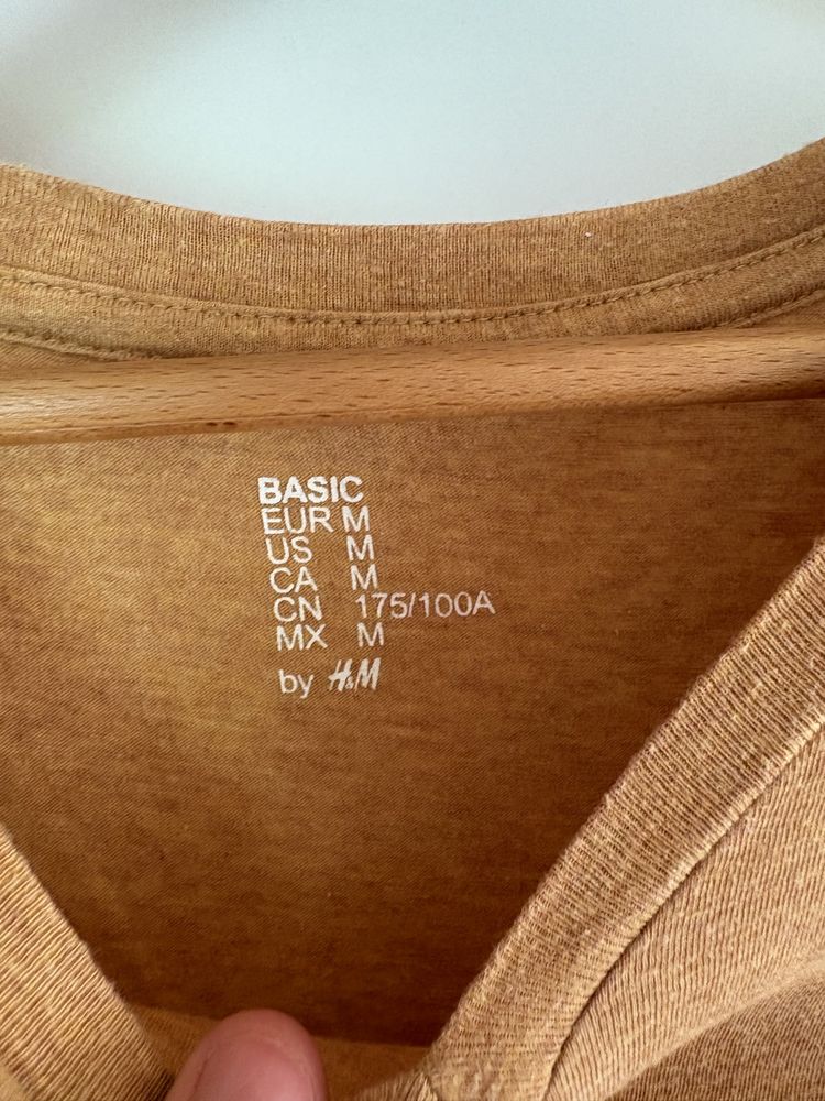 Męski t-shirt w serek