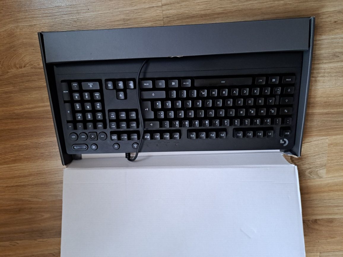 Klawiatura Logitech G213