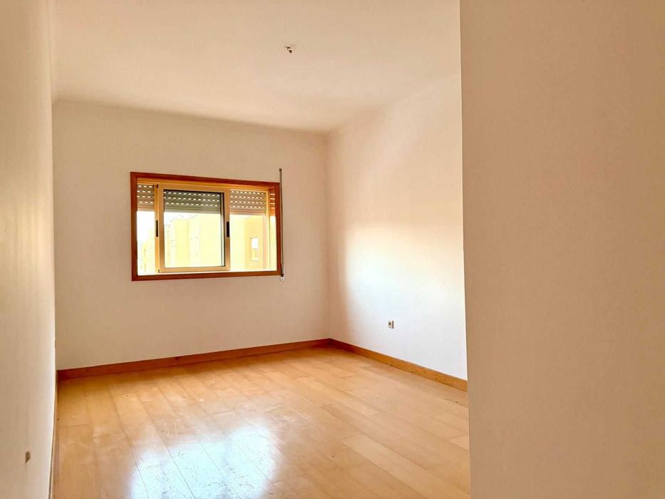 Alugo apartamento t3