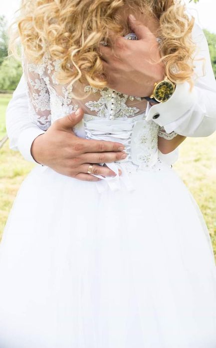 Весільна сукня