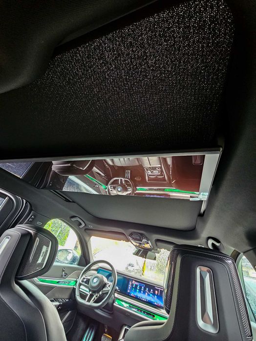 Elegancki przewóz BMW i7 - elektryczna limuzyna na ślub i eventy