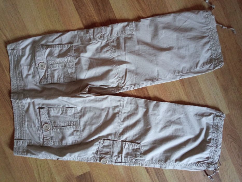 Beżowe spodnie 3/4 rozmiar L, dużo kieszeni