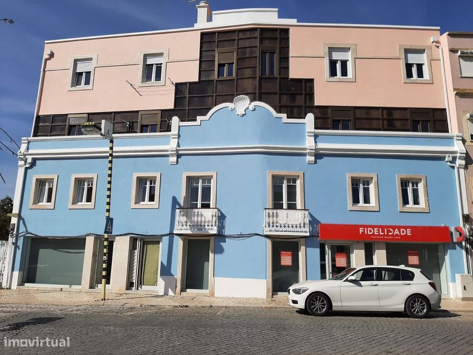 Apartamento T1, totalmente renovado, disponível de imediato