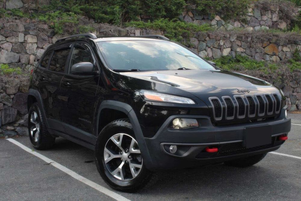 Jeep Cherokee Trailhawk      2018