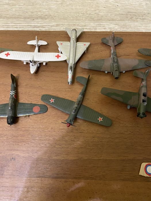 Продам самолётики.