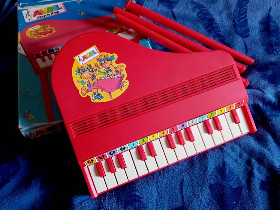 Piano caixa brinquedo como novo antigo teclado