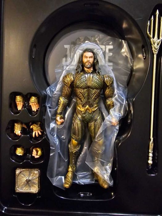 Figura Mezco 1/12 Justice League Aquaman