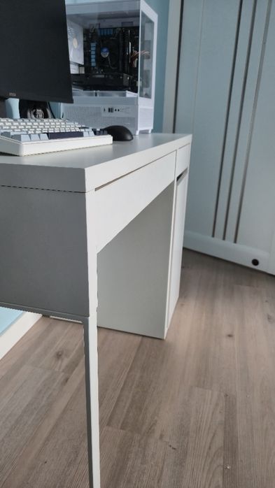 Продам письмовий стіл IKEA MICKE (МІККЕ), білий, 105×50 см