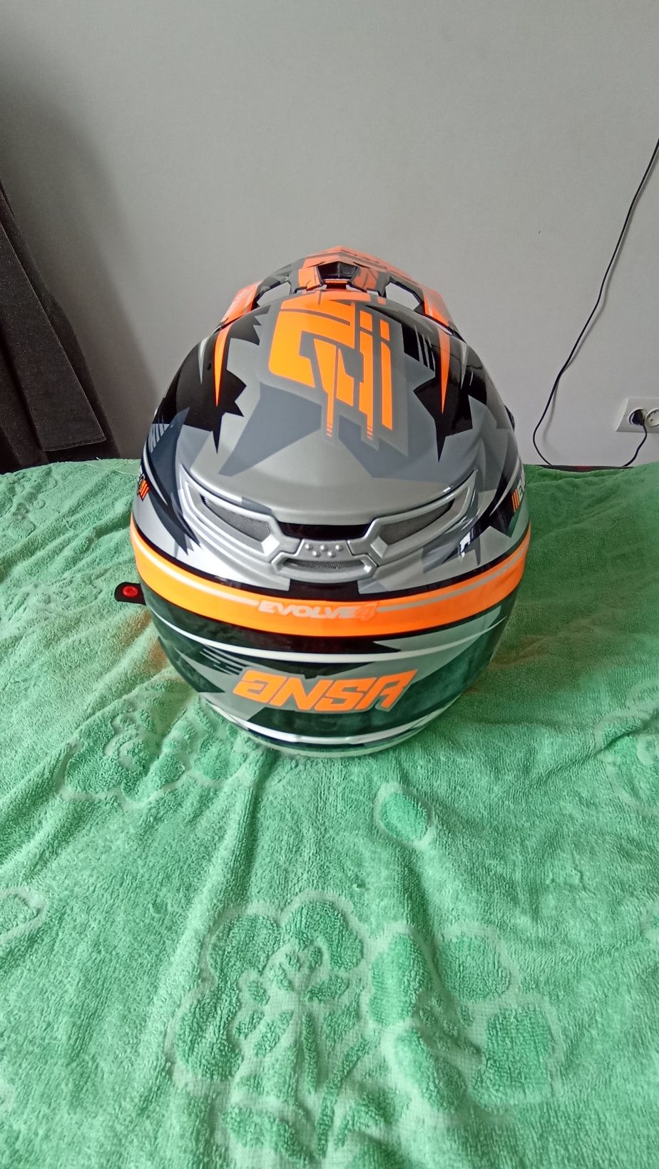 шолом Answer Evolve 4 із системою MIPS Helmet (USA) шлем
