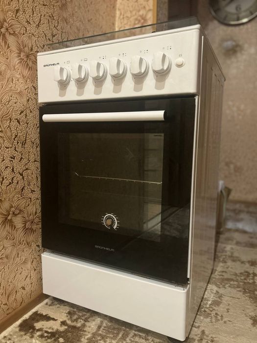 Продам кухонну плиту Grunhelm