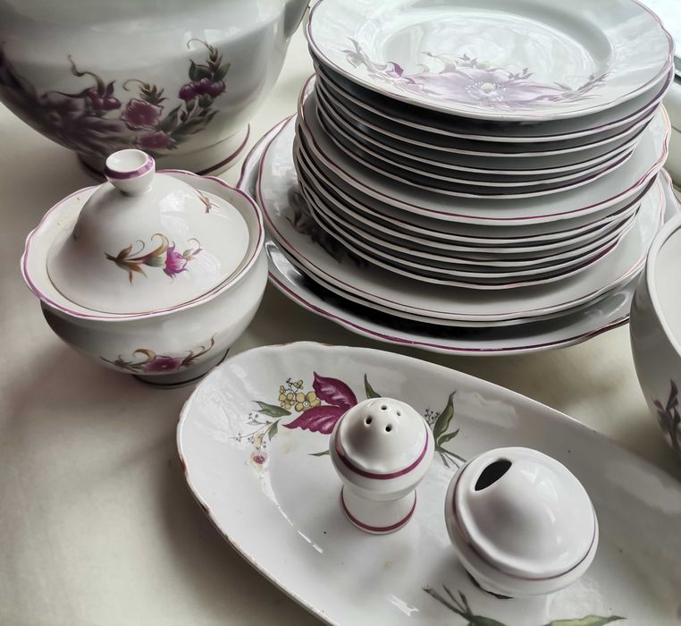 Набор посуды на 6 персон 33 предмета тарелки супница сахарница