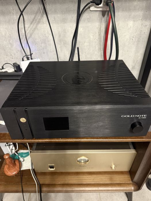 Продам интегральный усилитель Gold Note IS-1000