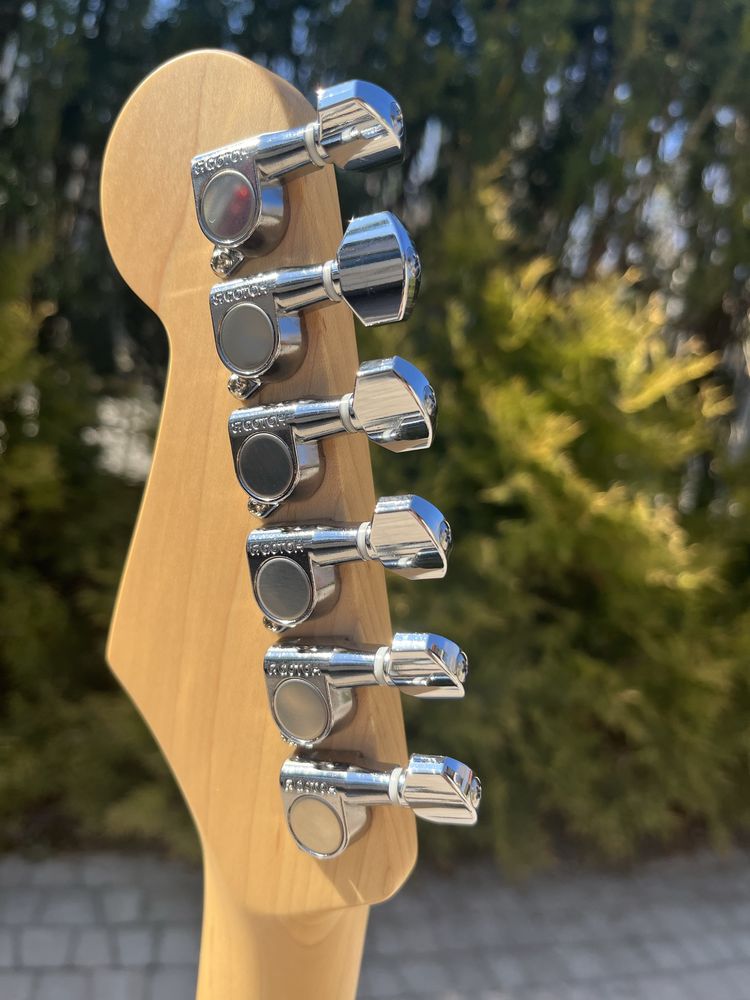 Fender Stratocaster  ST-STD Standard Series MIJ 2010