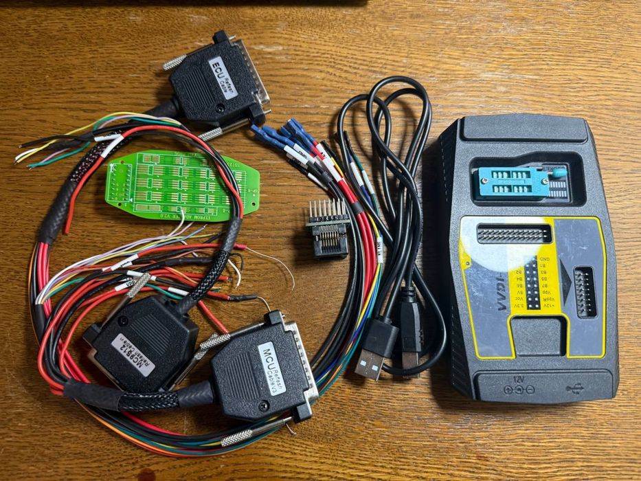 Программатор Xhorse VVDI PROG (XDPG00EN) работа с микросхемами, ЭБУ