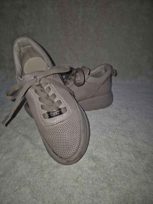 Шкірі кросівки для дівчинки