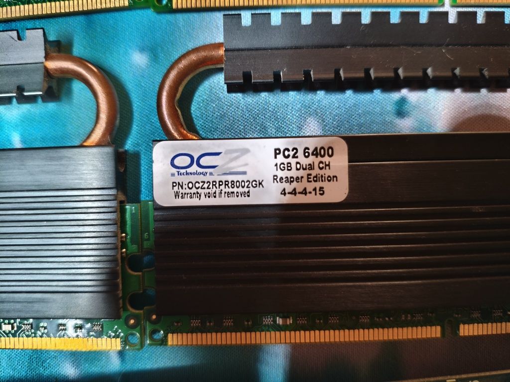 Мать Gigabyte GA-EP45-DS3 + проц Intel Core 2 Duo E8400 + DDR2 4gb