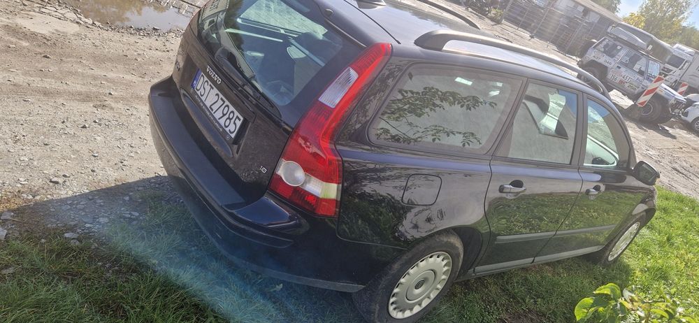 Uszkodzone VOLVO V50