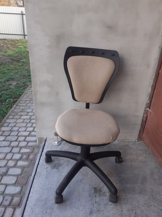 Продам стул комп'ютерний