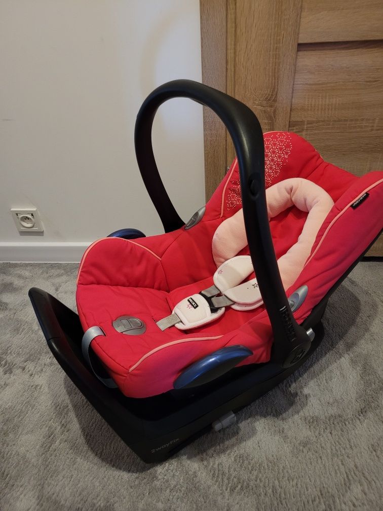 Maxi Cosi Cabrio Fix + baza isofix 2way fix