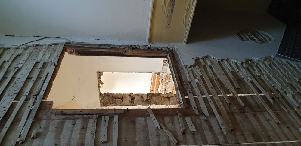 Madeira oriunda de demolição para queimar lareira fornos