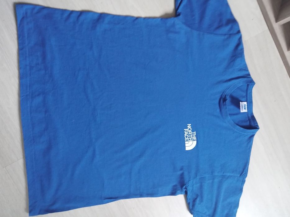 Niebieska koszulka t-shirt The North Face M. Polecam