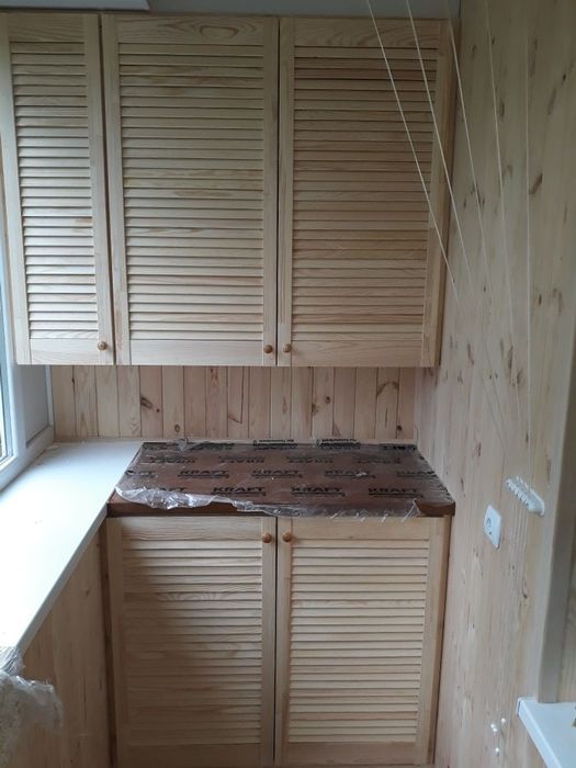 Шкаф на балкон .