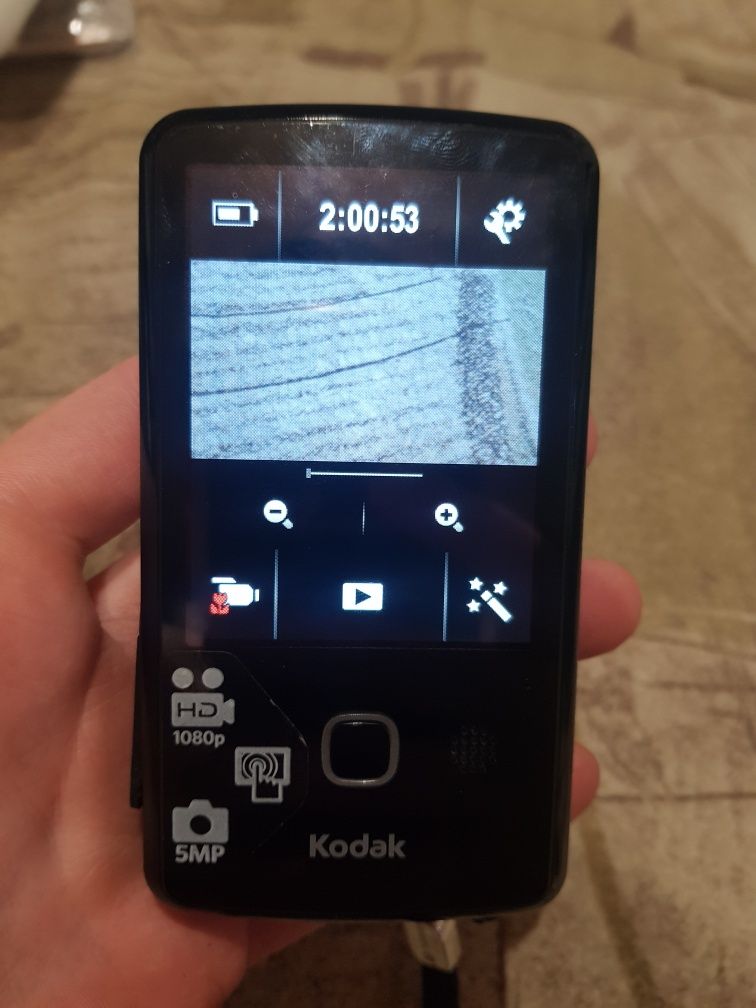 Сенсорный видеорегистратор Kodak Zi10 + карта памяти 16gb