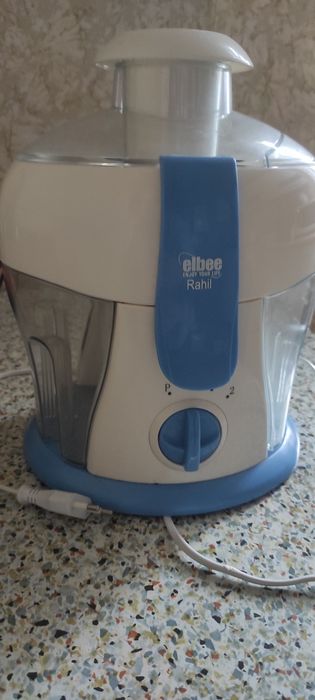 Соковыжималка elbee