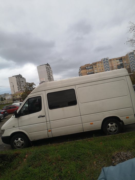 Продам свой Mercedes Sprinter груз-пасс. 99 г.