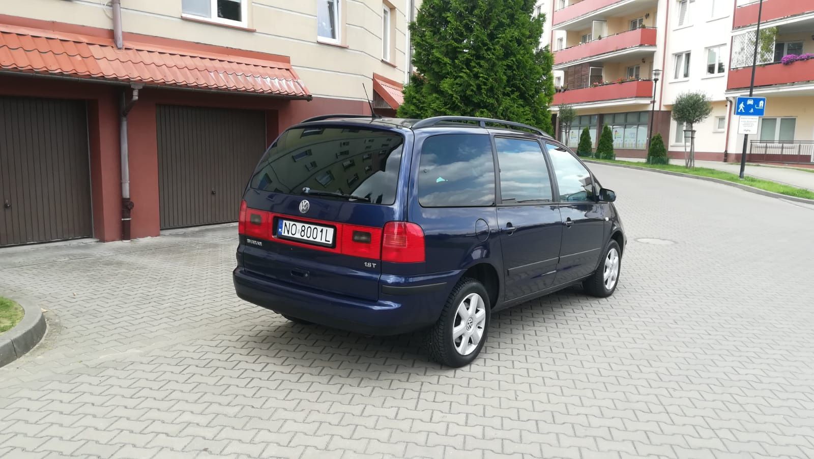 Sprzedam zadbanego i doiwestowanego Vw 1.8 Turbo 7 osób klima 6biegow