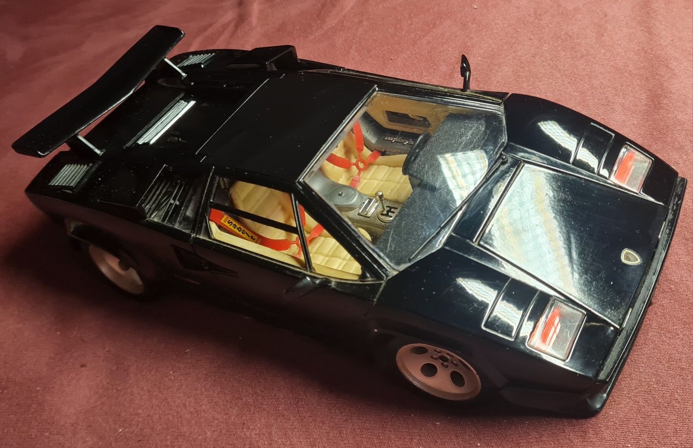 Burago 1:18 Lamborghini Countach  Black