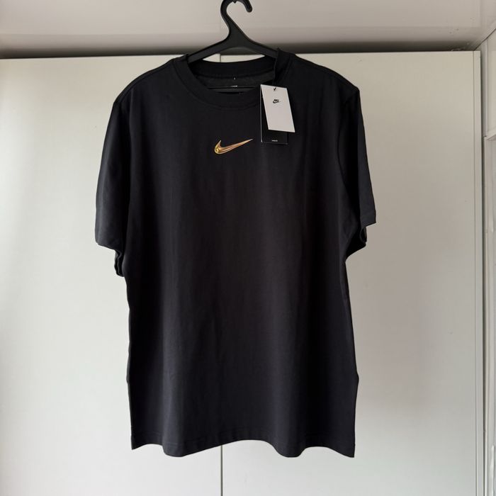 Nike жіноча футболка оверсайз L оригінал