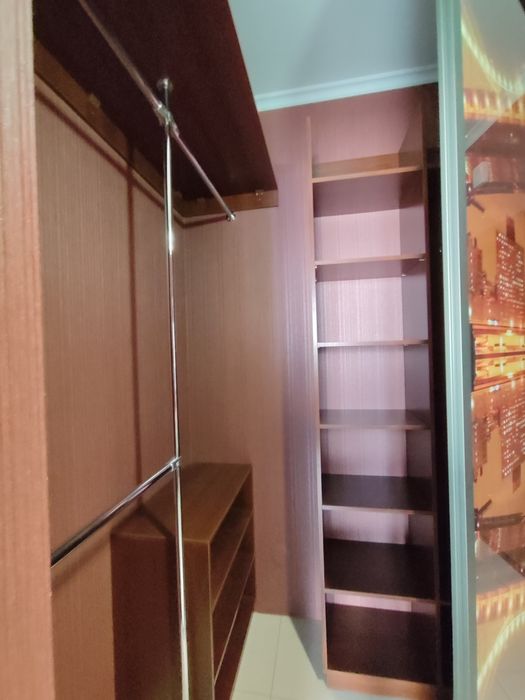 Оренда квартири в центрі в новому будинку з паркомісцем.